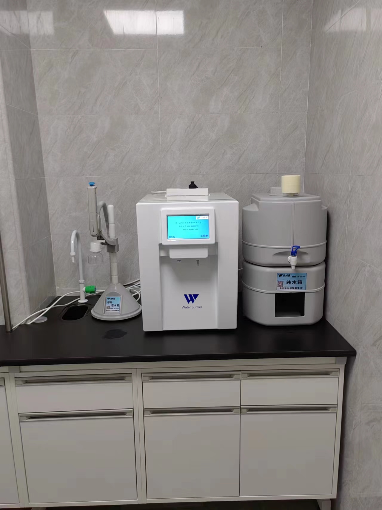 為什么那么多人選擇實(shí)驗室超純水機？
